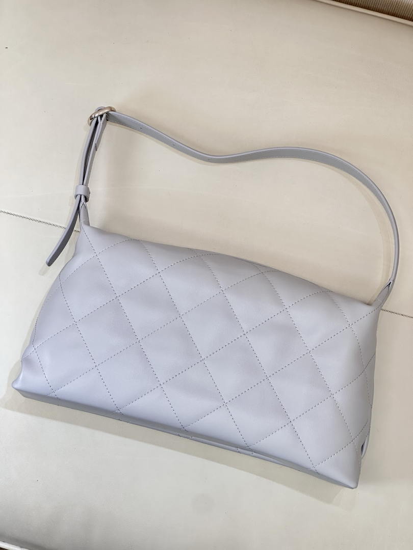 Chanel AS6139 Large Hobo Handbag Shiny Lambskin & Gold-Tone Metal Light Purple - Default Title - View 8