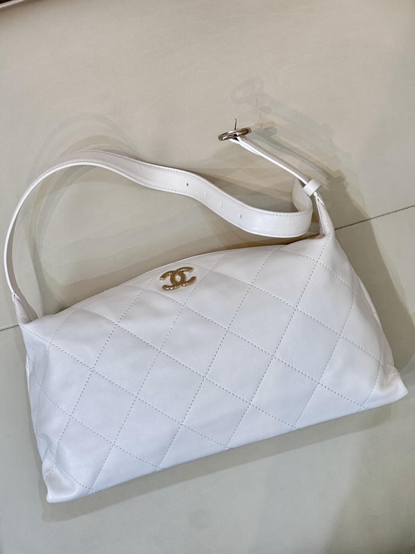 Chanel AS6139 Large Hobo Handbag Shiny Lambskin & Gold-Tone Metal White