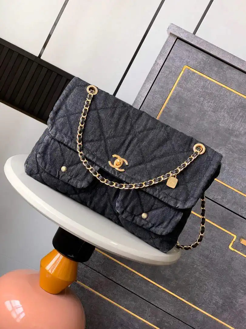 Chanel Maxi Flapbag 25K Washed Denim AS5727 Black