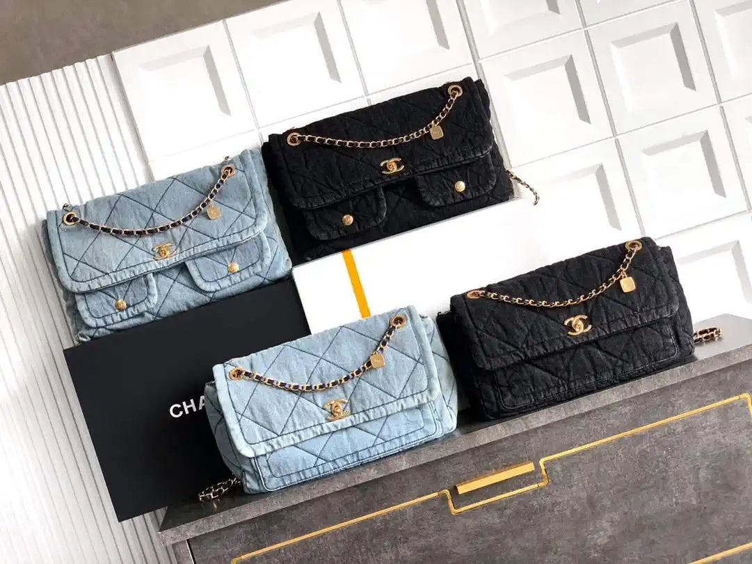 Chanel Maxi Flapbag 25K Washed Denim AS5727 Black