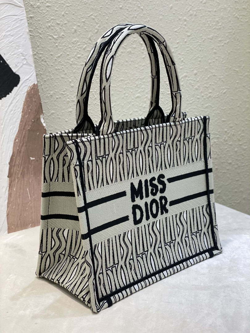Dior M1265 Small Book Tote White and Black Miss Dior Allover Embroidery M9632