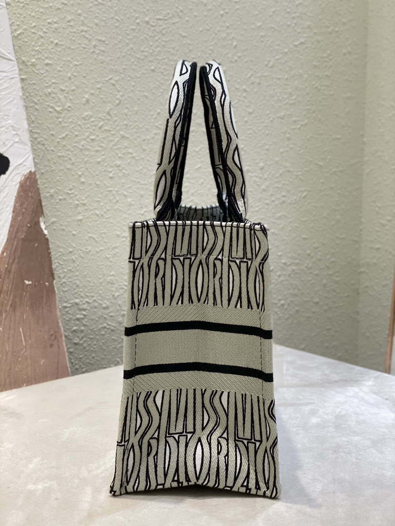 Dior M1265 Small Book Tote White and Black Miss Dior Allover Embroidery M9632