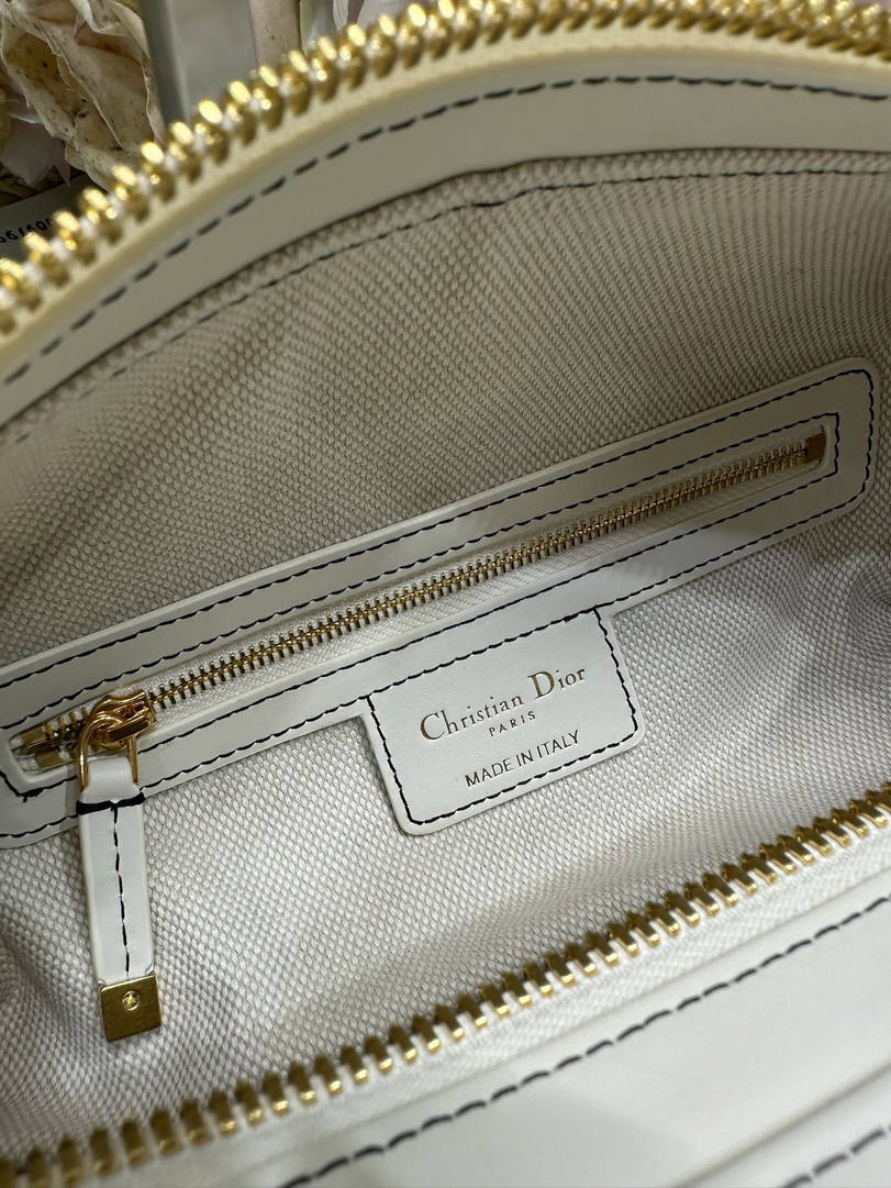 Dior M2416 Small D-Journey Bag in Two-Tone Calfskin White Flat Macrocannage with Contrasting Black Topstitching