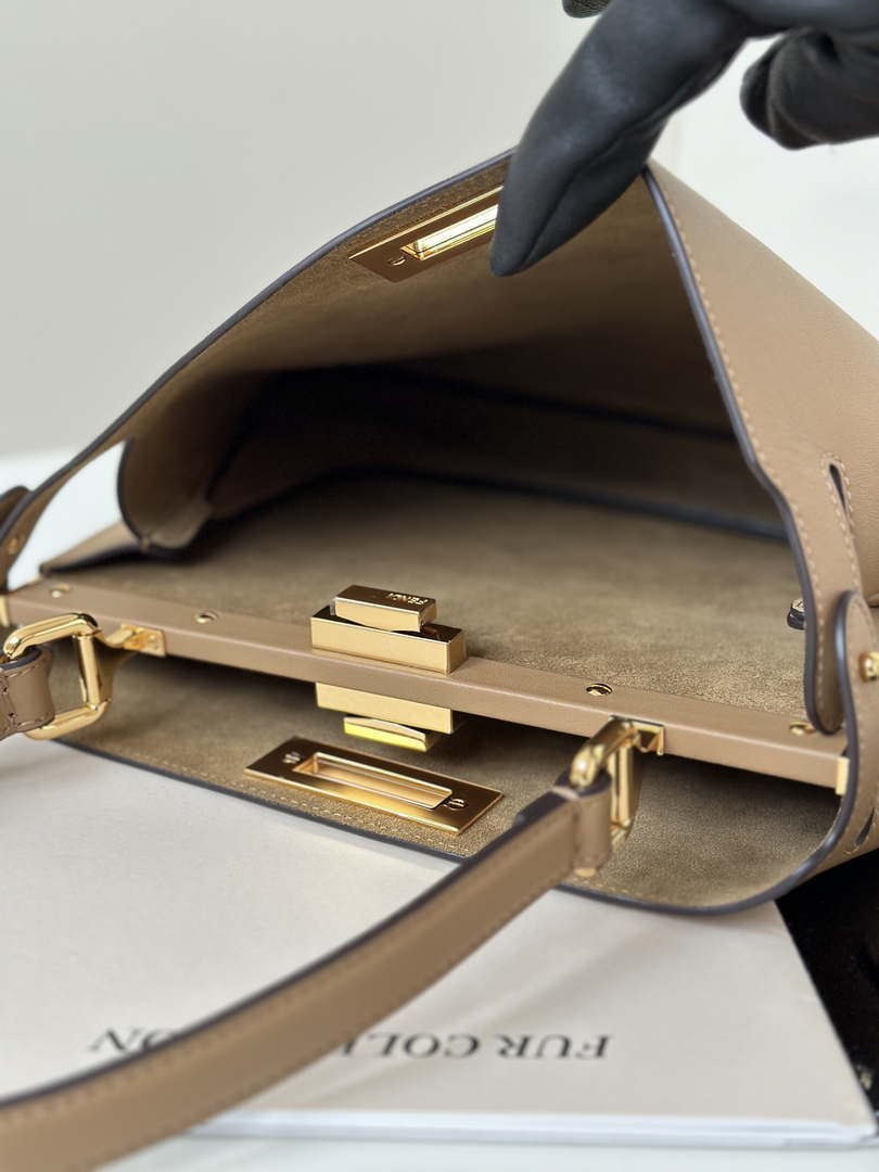Fendi 8BN353AOVHF19P8 Peekaboo Soft Medium Cappuccino-coloured leather bag 80172