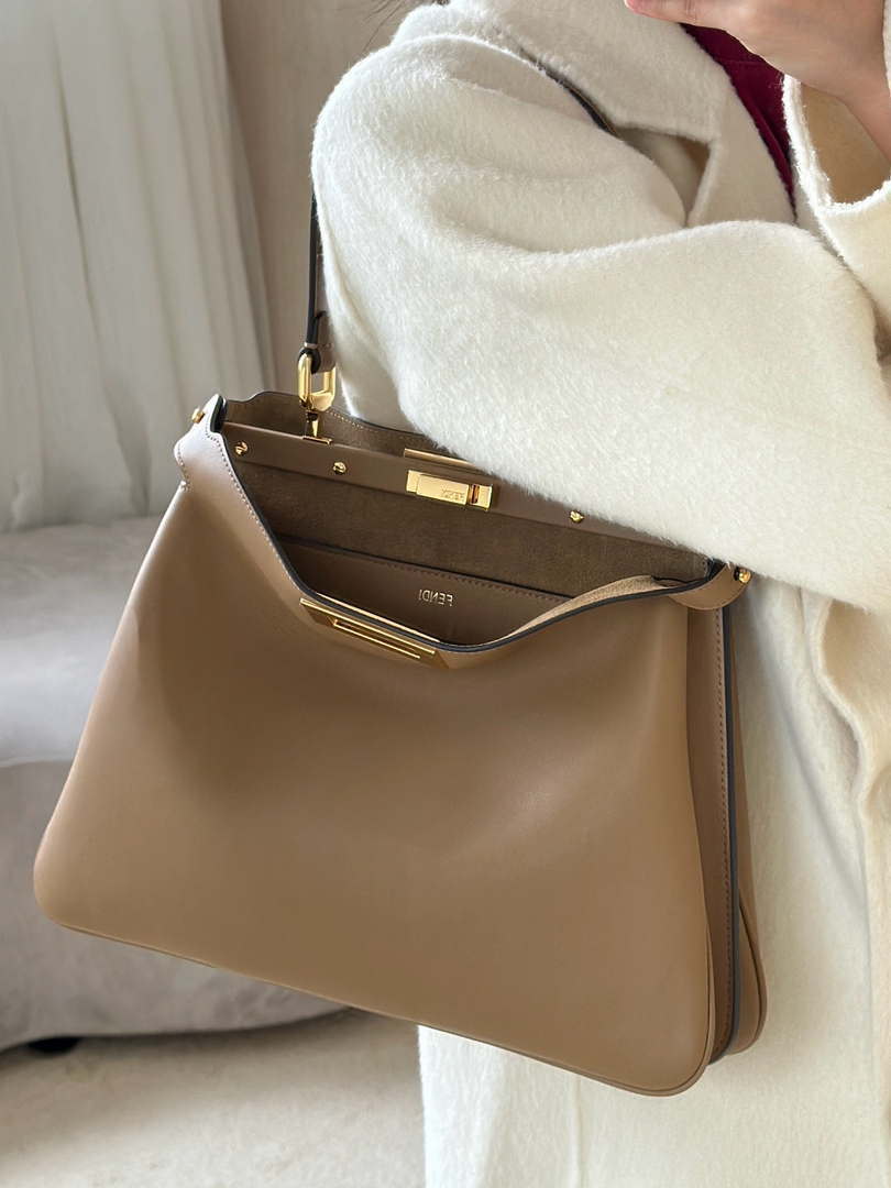 Fendi 8BN353AOVHF19P8 Peekaboo Soft Medium Cappuccino-coloured leather bag 80172