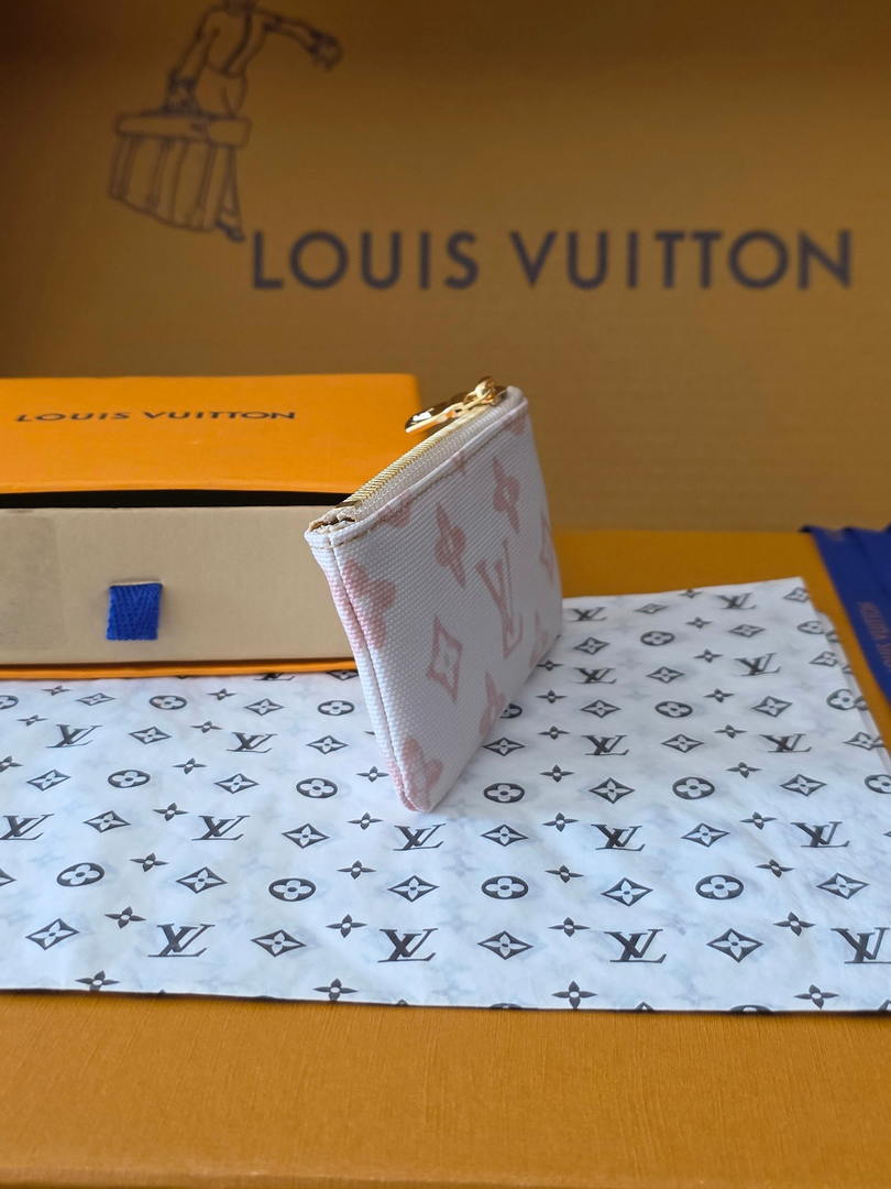 Louis Vuitton New Key Pouch LV M27673 White