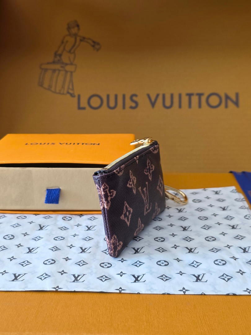 Louis Vuitton New Key Pouch LV M27671 Brown