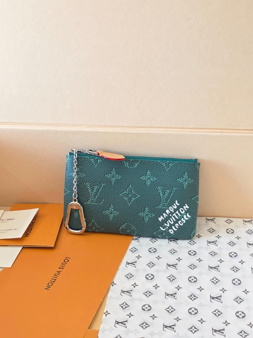 LV M27141 Louis Vuitton New Key Pouch S Green