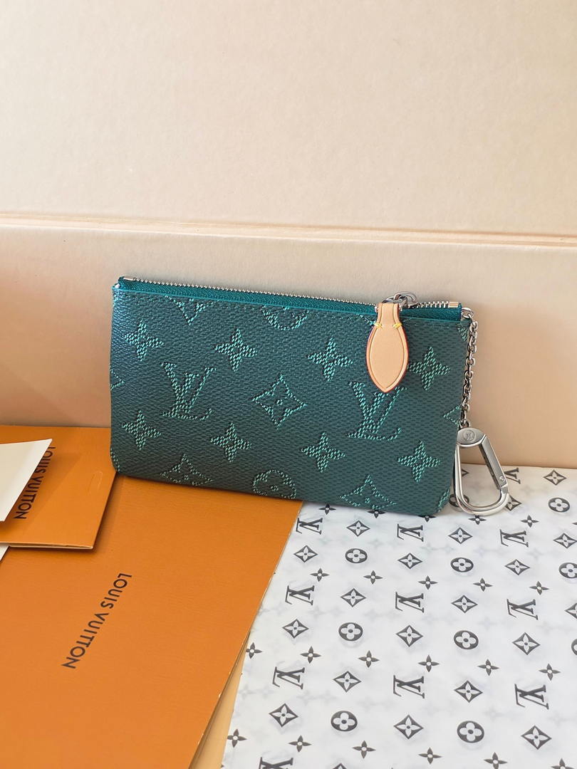 LV M27141 Louis Vuitton New Key Pouch S Green