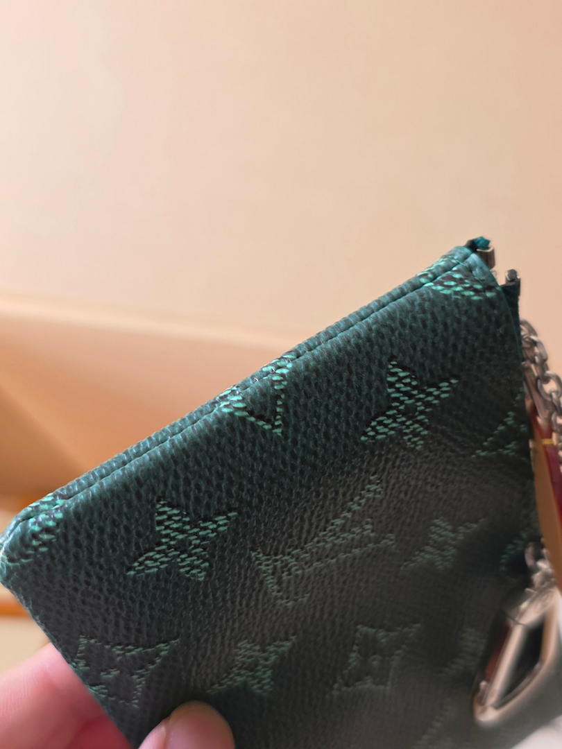 LV M27141 Louis Vuitton New Key Pouch S Green