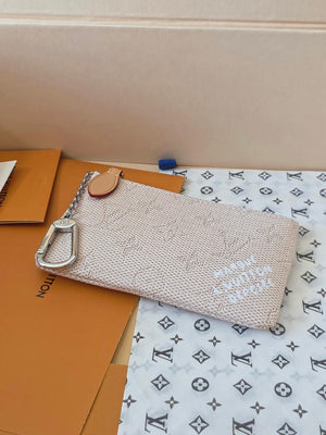 Louis Vuitton New Key Pouch S LV  M27113 Apricot White - Default Title - View 4