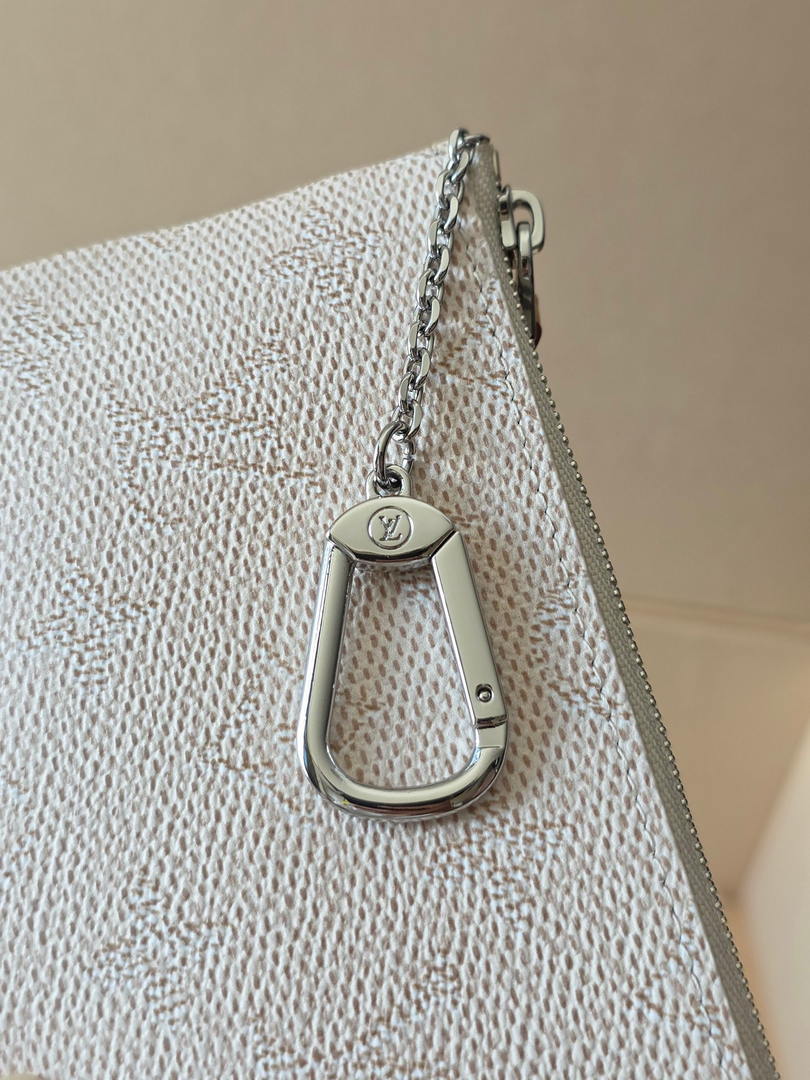 Louis Vuitton New Key Pouch S LV  M27113 Apricot White