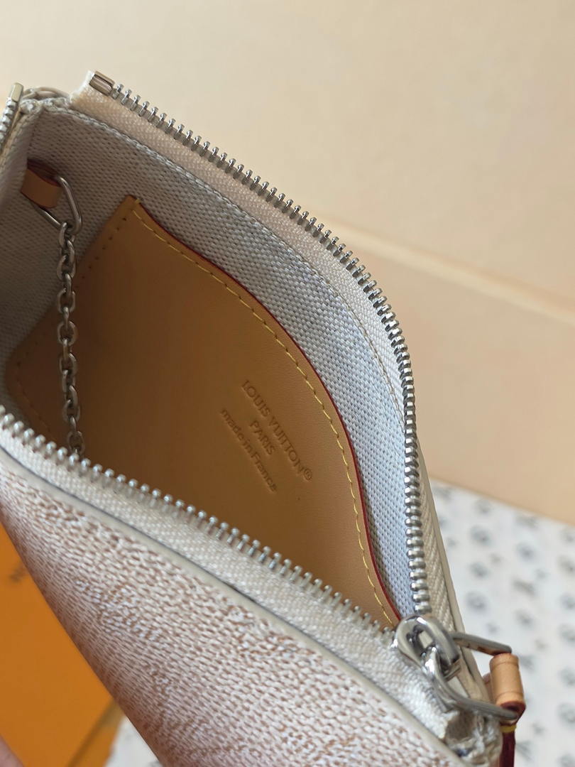 Louis Vuitton New Key Pouch S LV  M27113 Apricot White