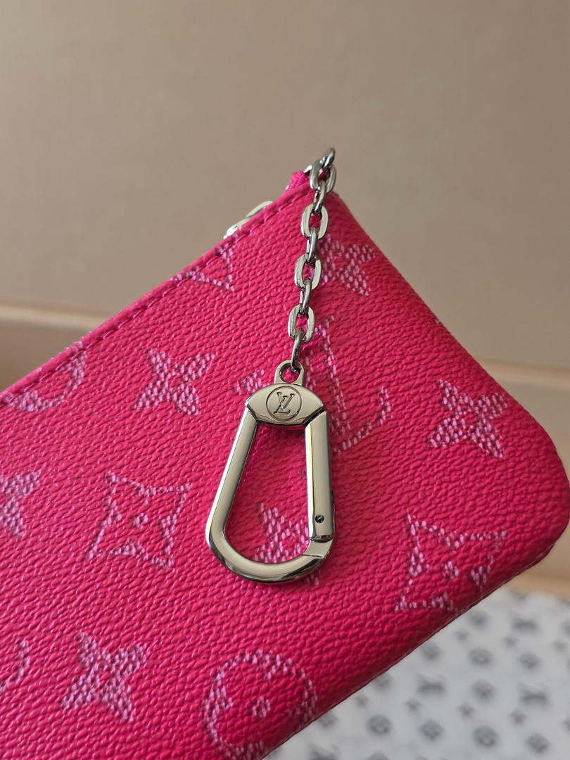 LV M27111 Louis Vuitton New Key Pouch S Rose Red