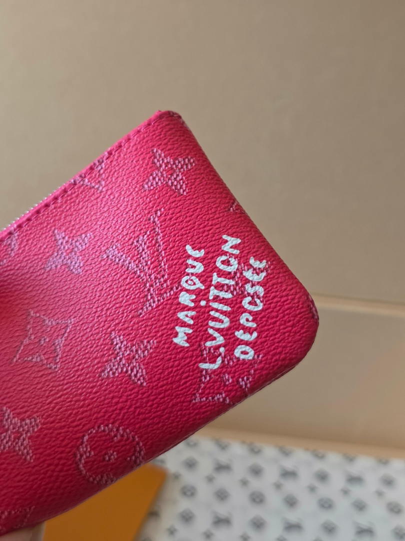 LV M27111 Louis Vuitton New Key Pouch S Rose Red