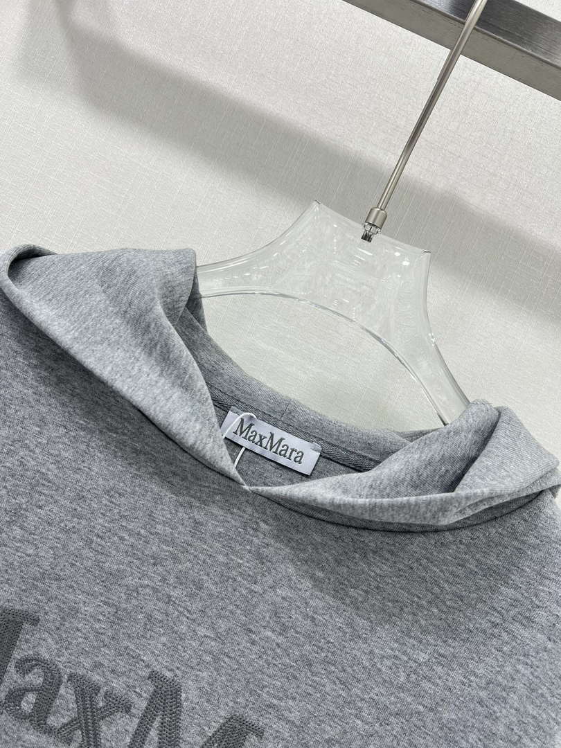 Max Mara Men Women's Tracksuit Casual sports suit Clothing M30001