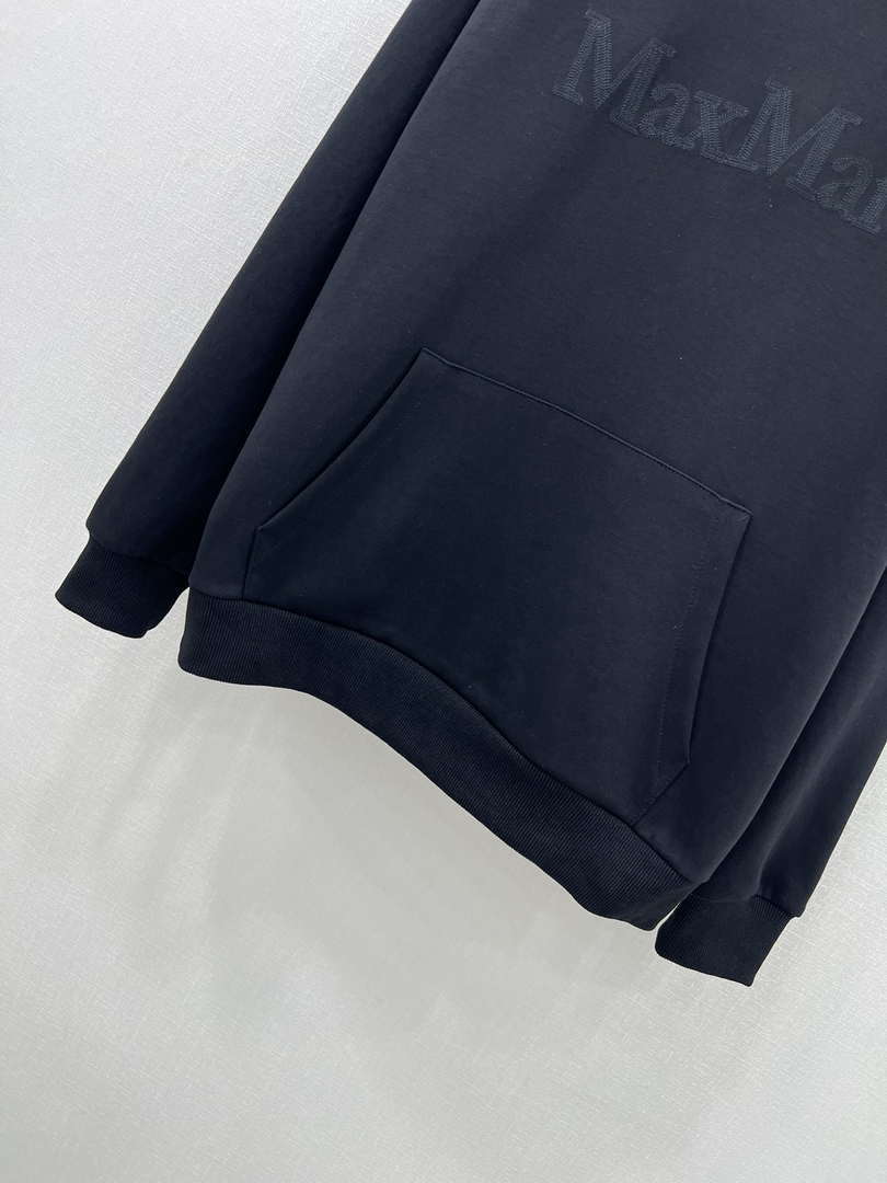 Max Mara Men Women's Tracksuit Casual sports suit Clothing M30002