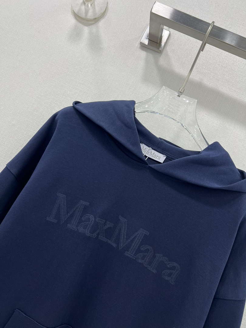 Max Mara Men Women's Tracksuit Casual sports suit Clothing M30004