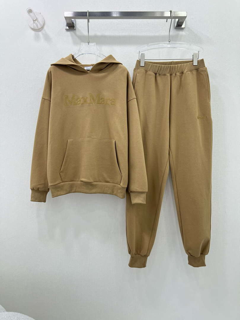 Max Mara Men Women's Tracksuit Casual sports suit Clothing M30003