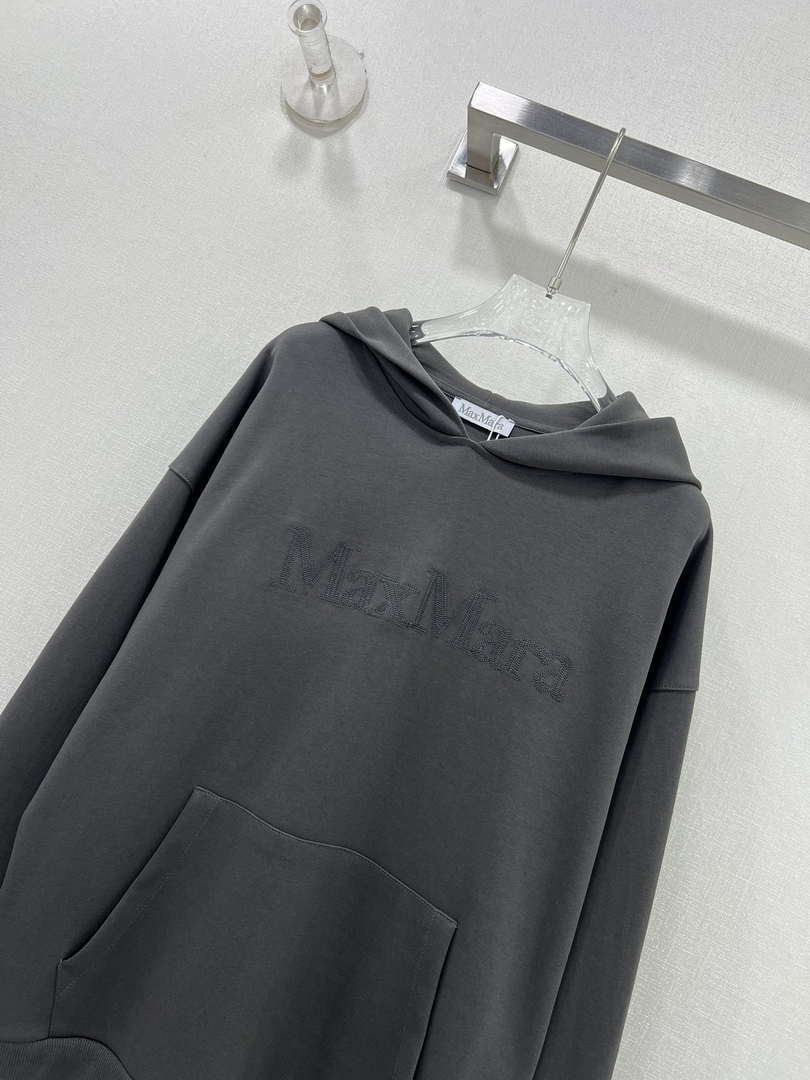 Max Mara Men Women's Tracksuit Casual sports suit Clothing M30005