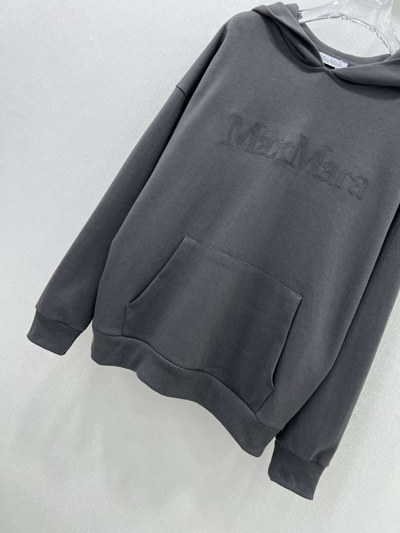 Max Mara Men Women's Tracksuit Casual sports suit Clothing M30005
