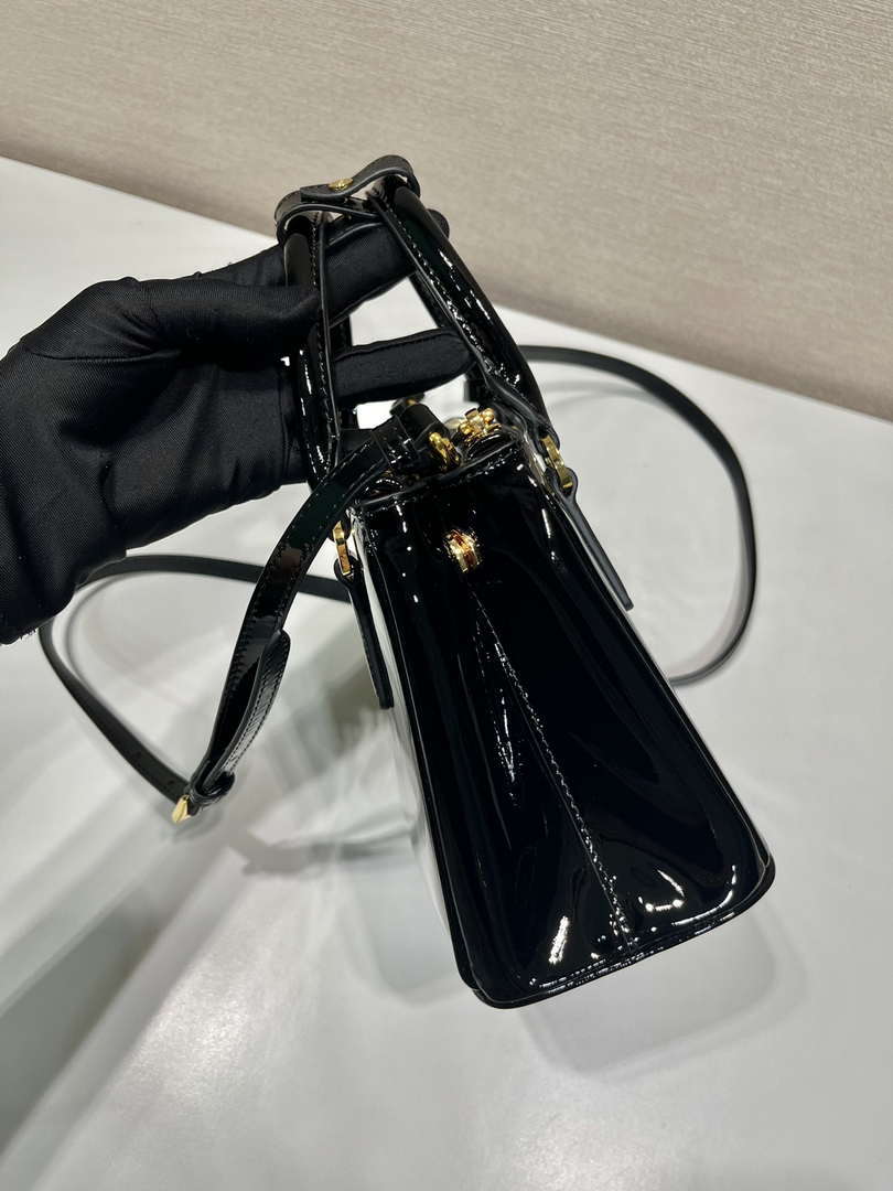 Prada 1BA906 Prada Patent leather mini-bag Black