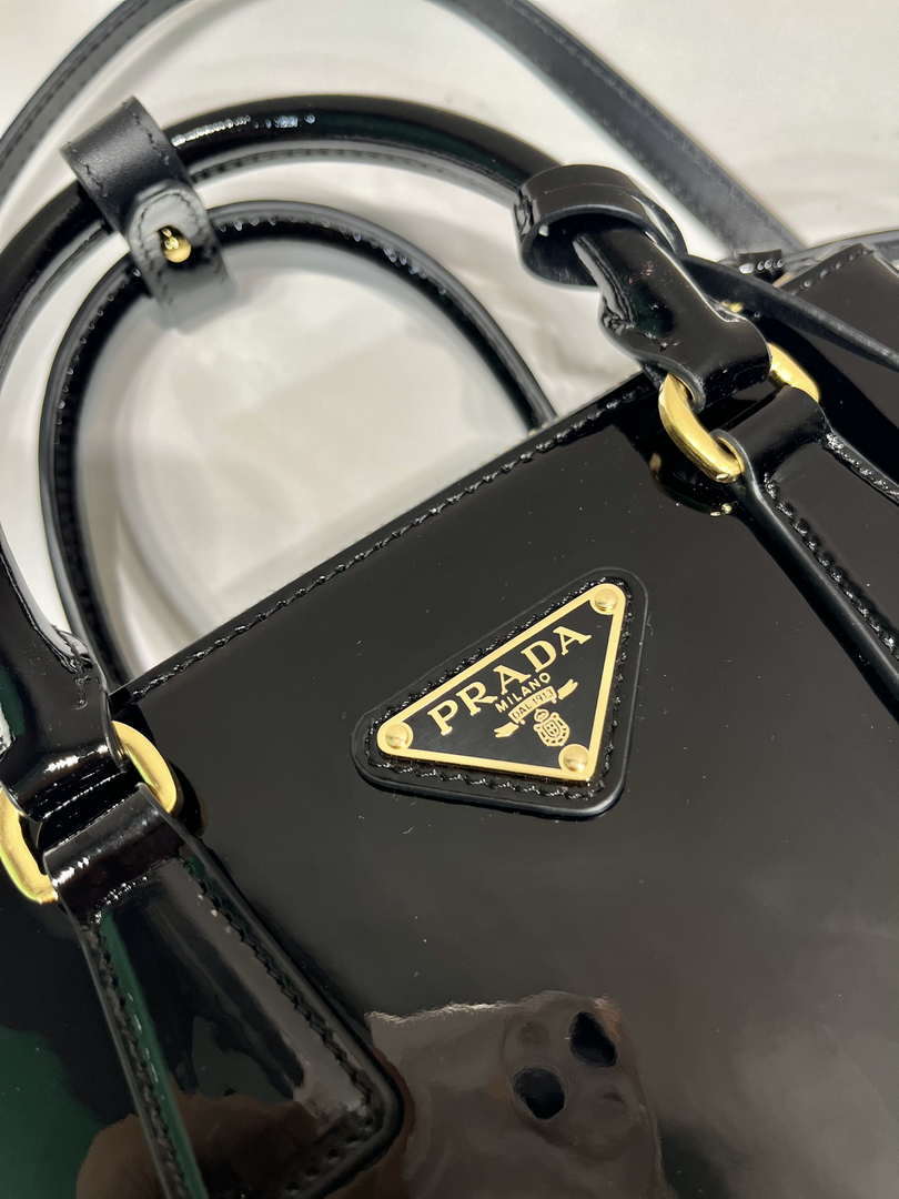 Prada 1BA906 Prada Patent leather mini-bag Black