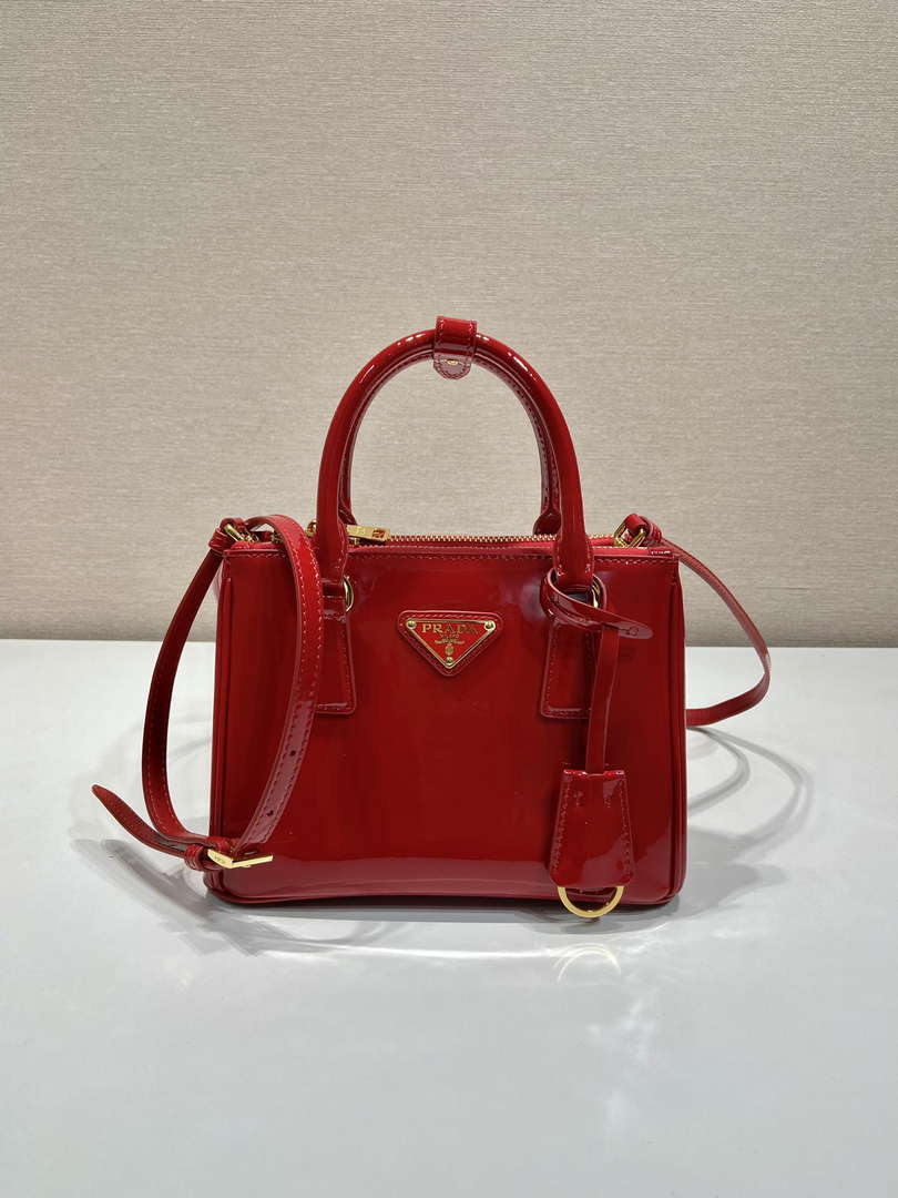 Prada 1BA906 Prada Patent leather mini-bag Red