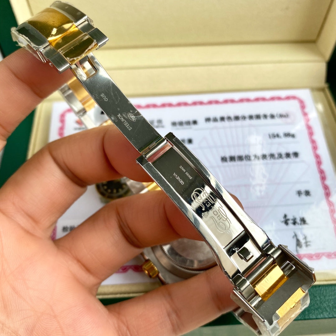 Rolex Submariner Date Oyster 41 mm  Oystersteel and yellow gold Reference 126613LB Black