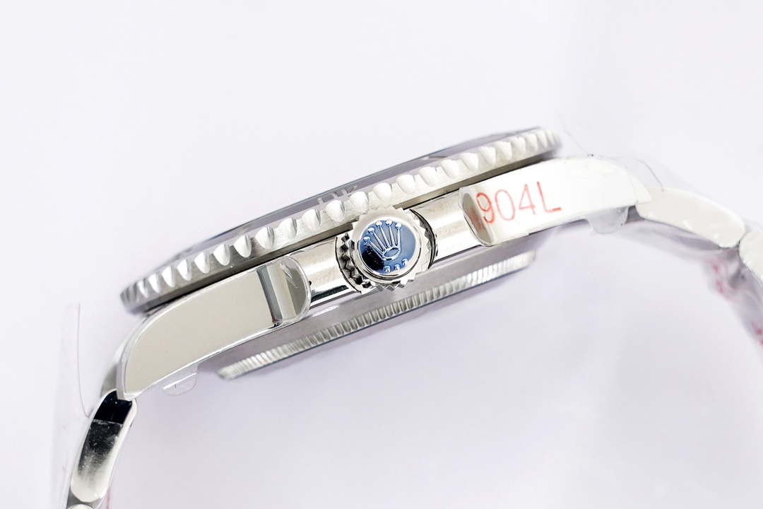 Rolex Watches M124060 Submariner R9821200
