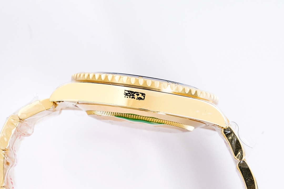 Rolex Watches M124060 Submariner R9821205