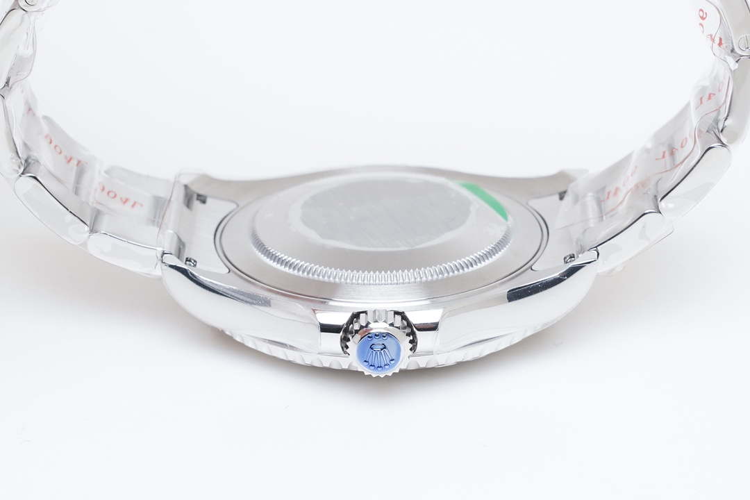 Rolex Watches M126622 Yacht Master 40MM R9821210 Platinum with an Oyster Bracelet