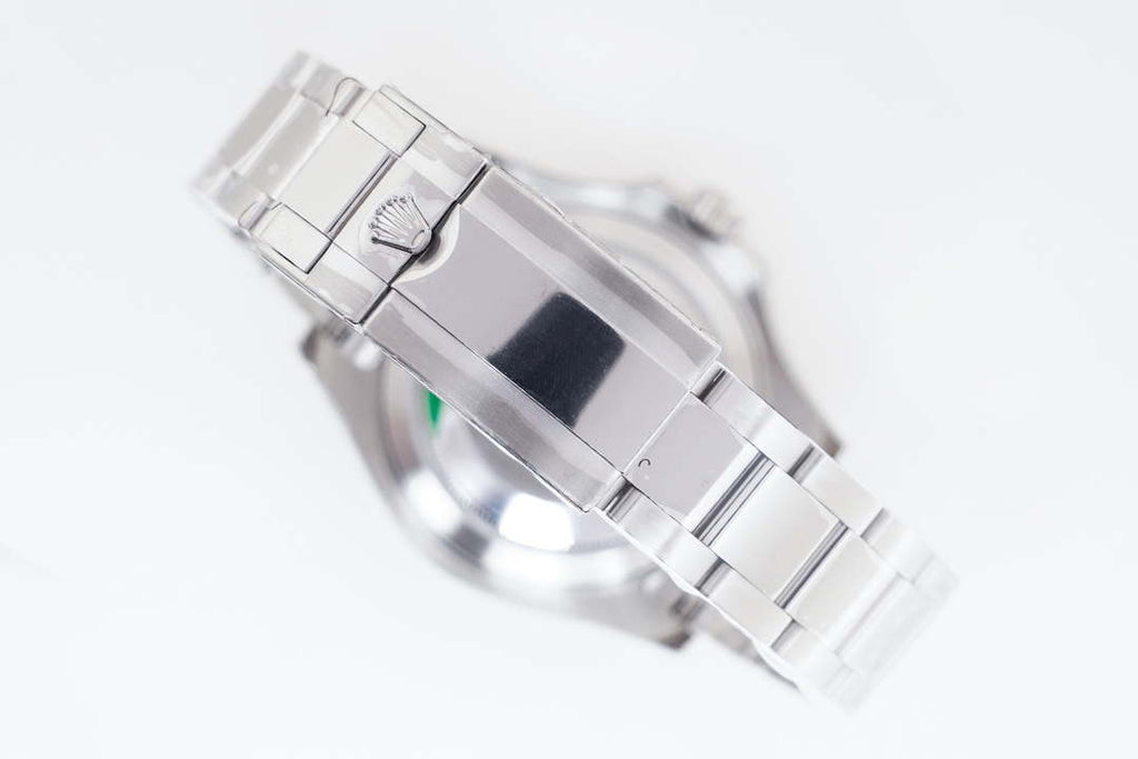 Rolex Watches M126622 Yacht Master 40MM R9821211 Platinum with an Oyster Bracelet