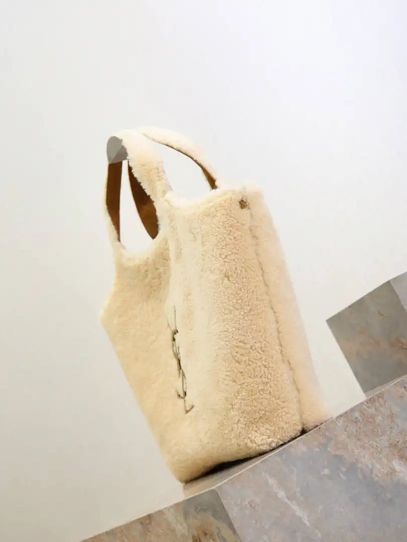 Saint Laurent YSL 698651 ICARE in shearling Maxi Shopping Bag NATURALE
