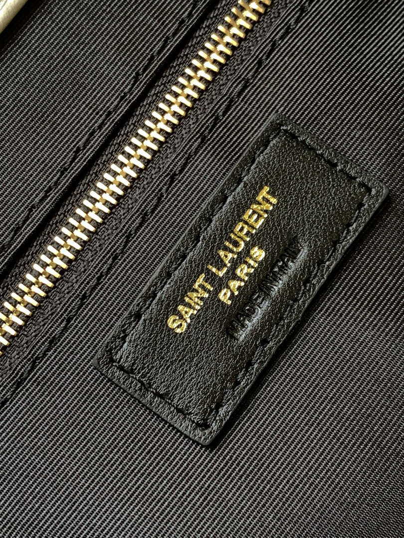 Saint Laurent YSL 698651 Icare Maxi Shopping Bag In Quilted Lambskin White - Default Title - View 9