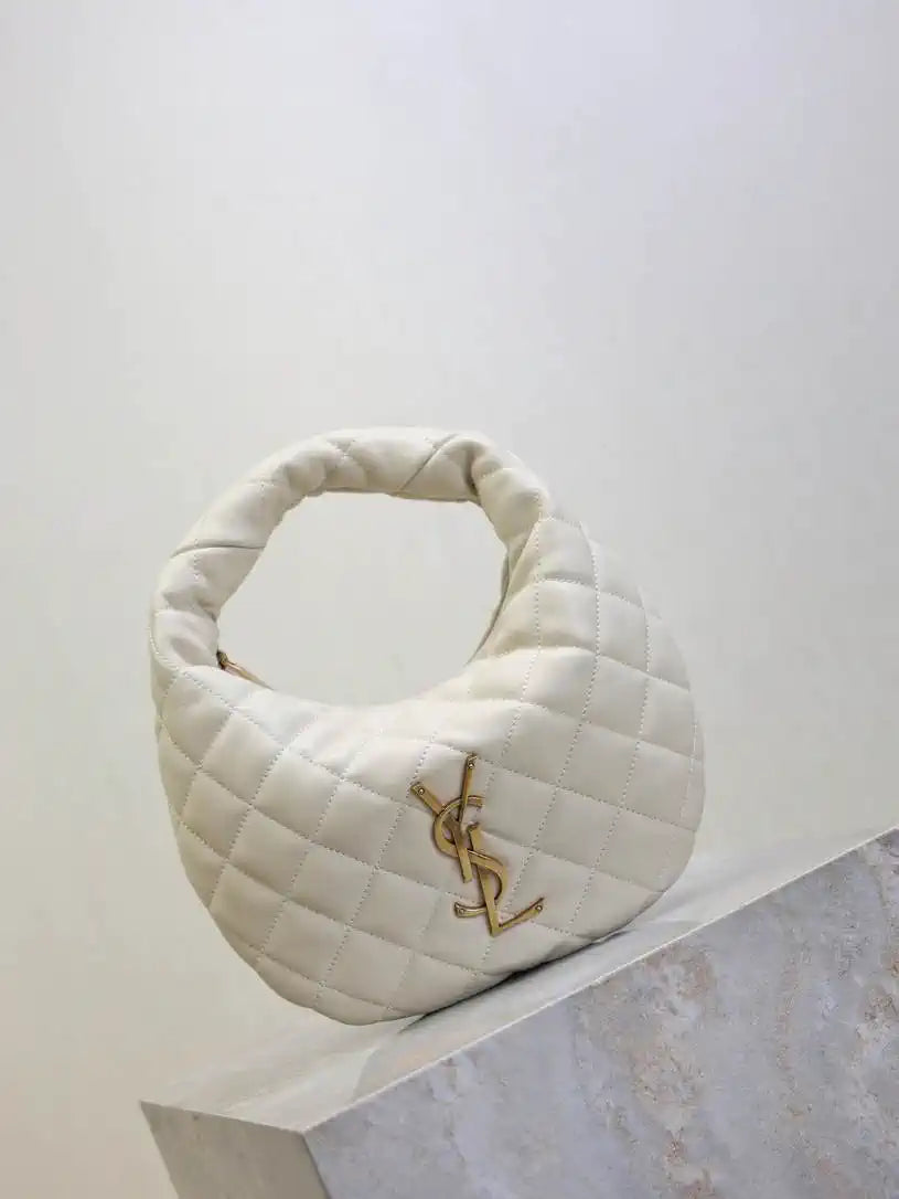 Saint Laurent YSL 851689 ICARINO in quilted nappa White