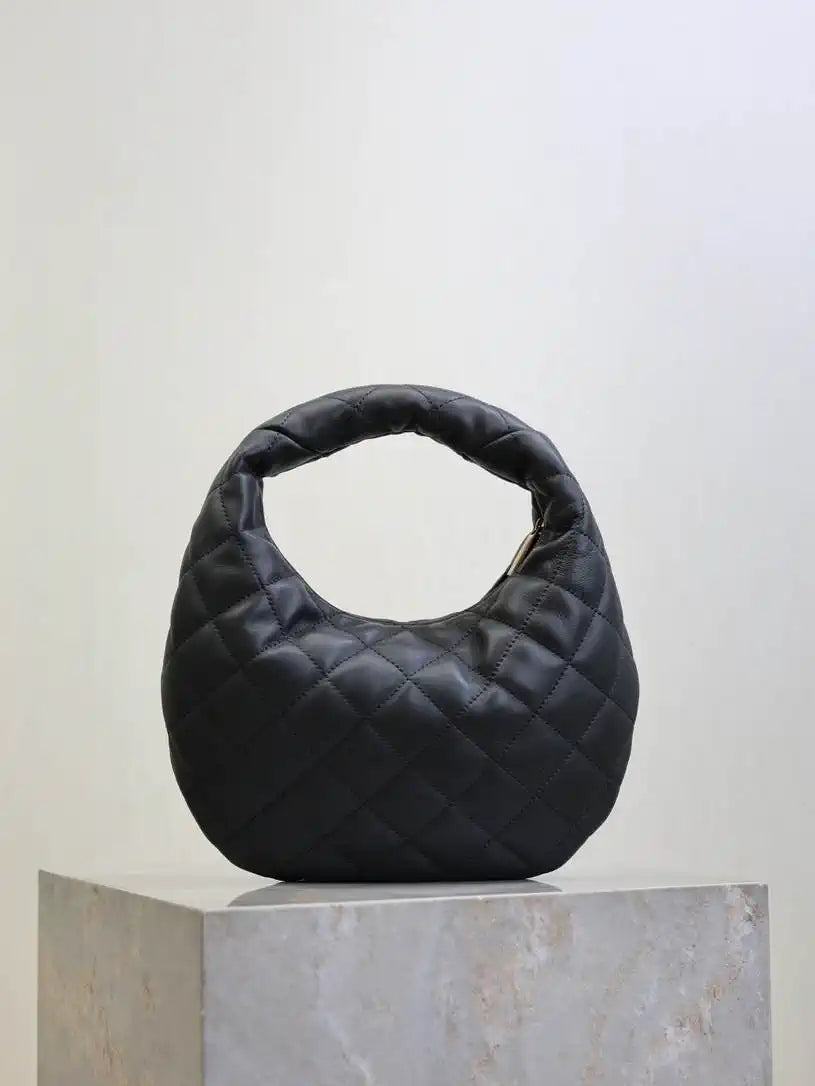 Saint Laurent YSL 851689 ICARINO in quilted nappa Navy Blue