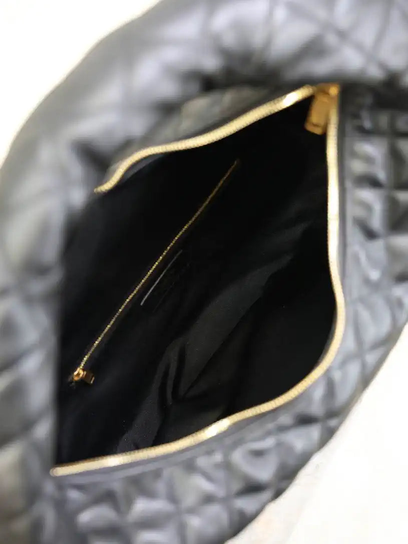 Saint Laurent YSL 858160 ICARE hobo in quilted nappa Balck