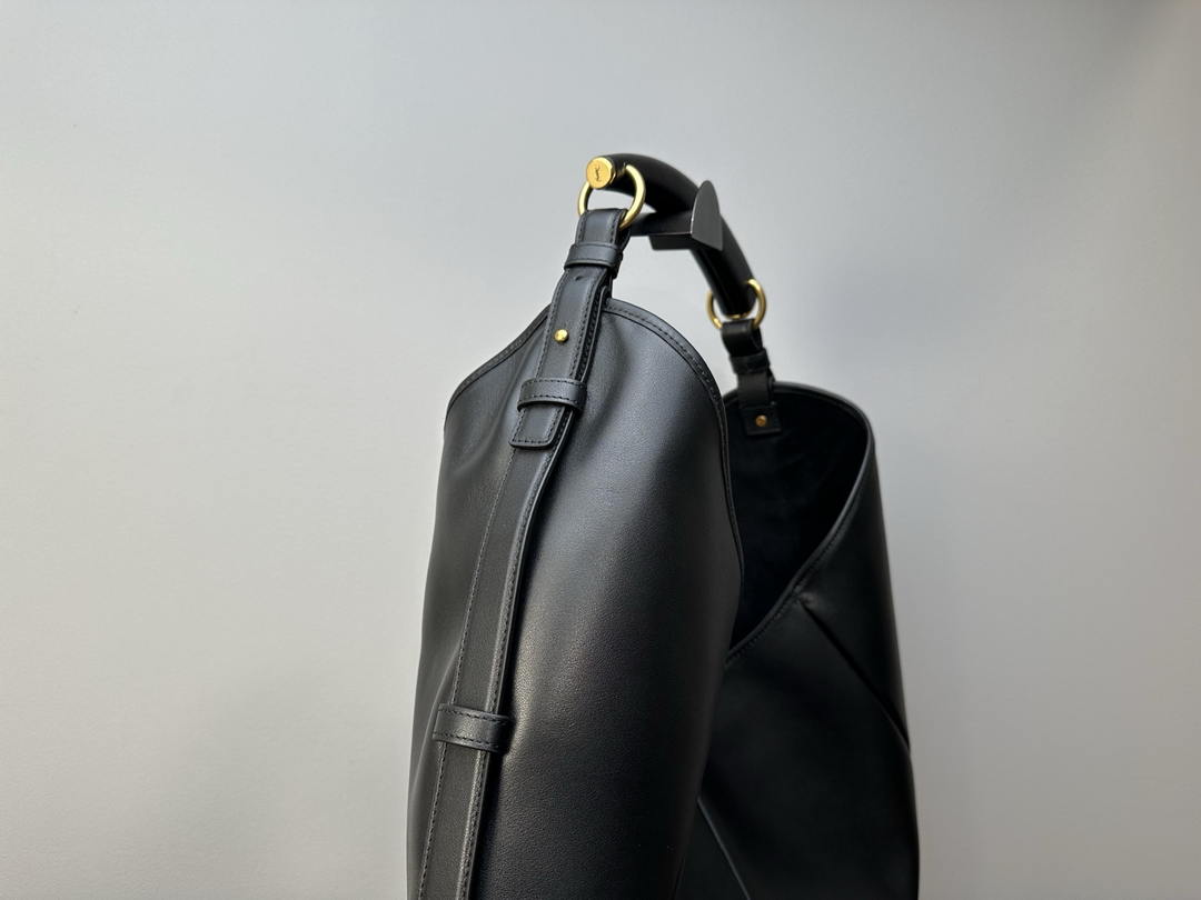 Saint Laurent YSL 862029 MOMBASA medium in leather Black