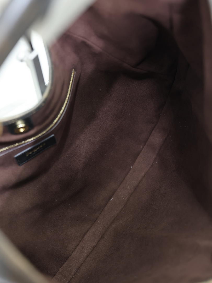 Saint Laurent YSL A0011MAAGWJ1000 MOMBASA Large in vintage leather