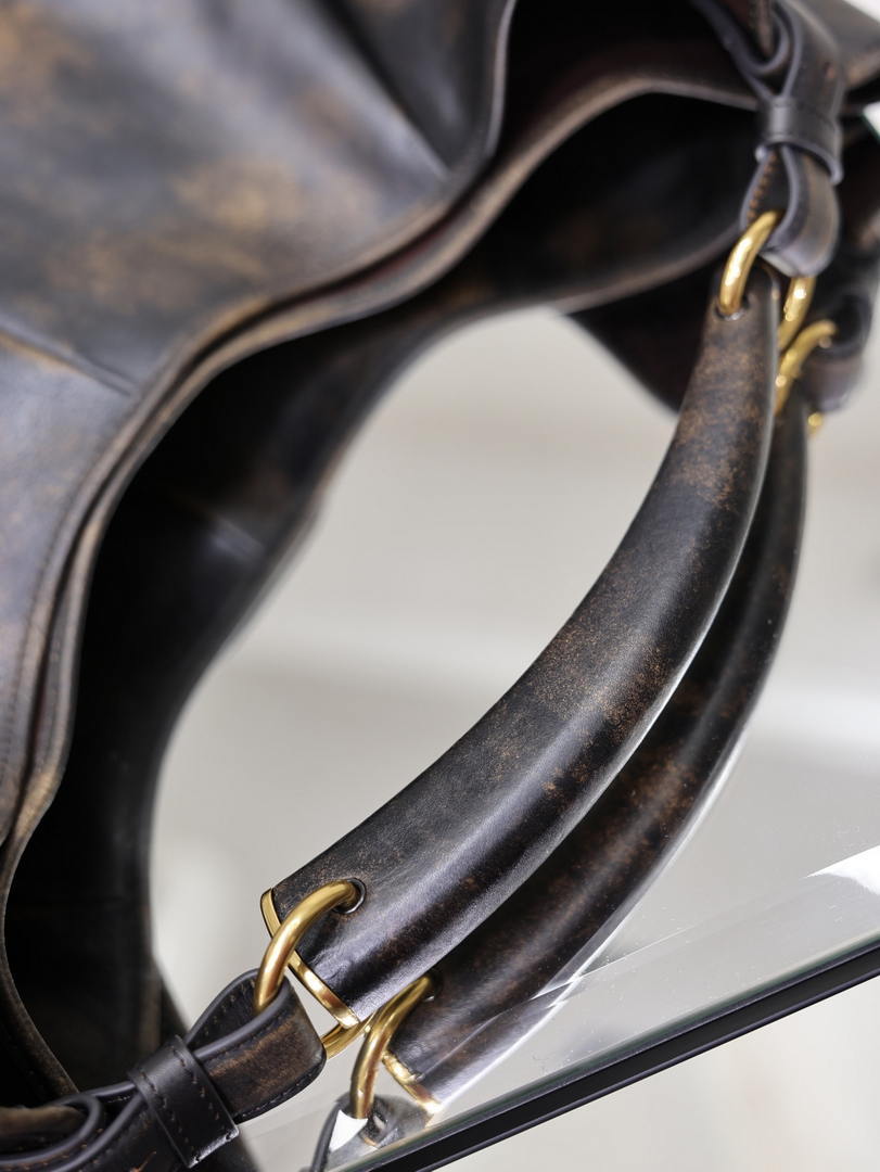 Saint Laurent YSL A0011MAAGWJ1000 MOMBASA Large in vintage leather