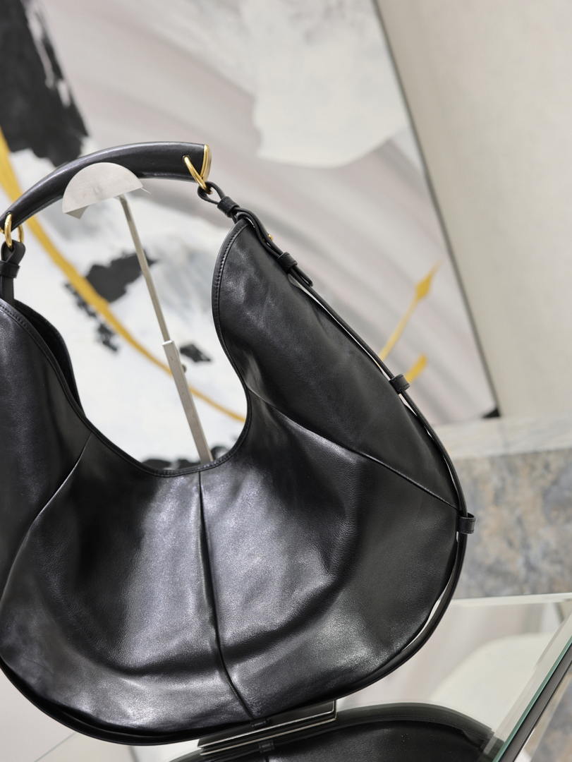 Saint Laurent YSL A0011MAAGWJ1000 MOMBASA Large in leather Black
