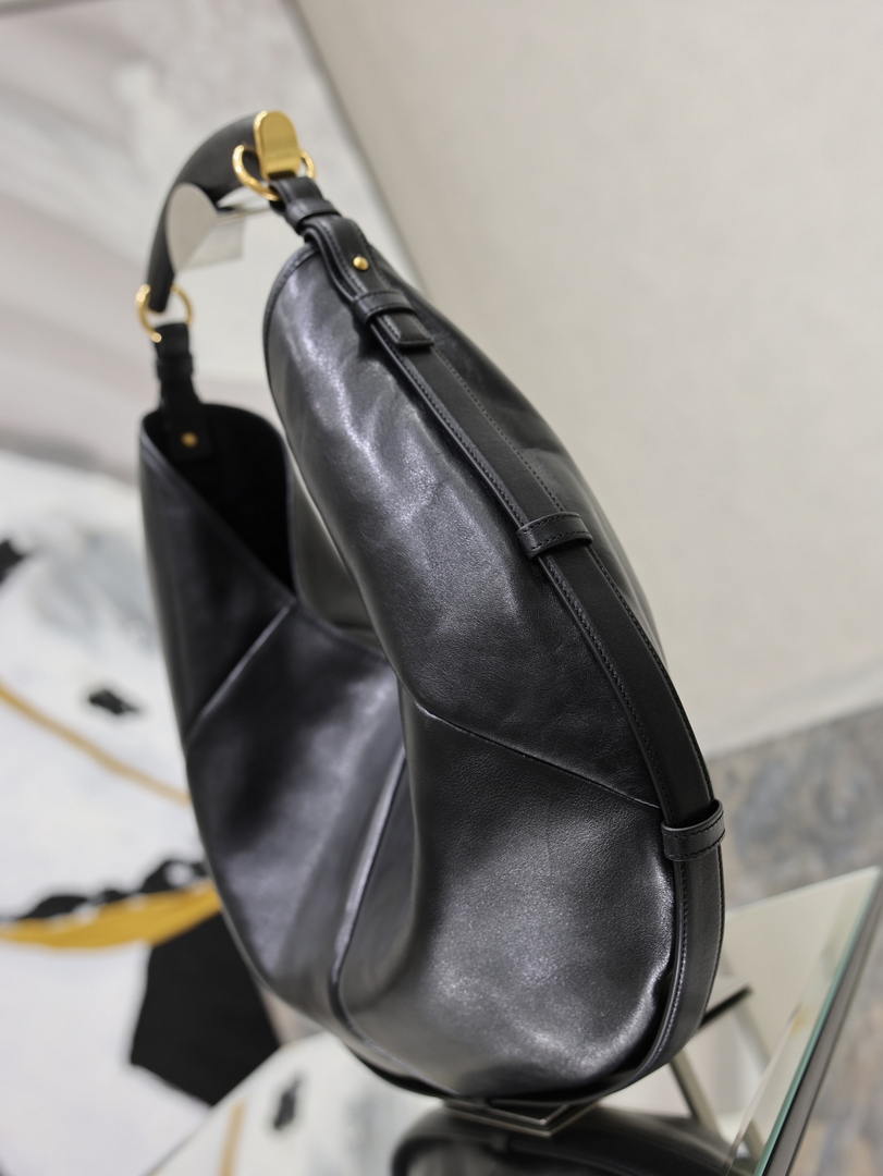 Saint Laurent YSL A0011MAAGWJ1000 MOMBASA Large in leather Black