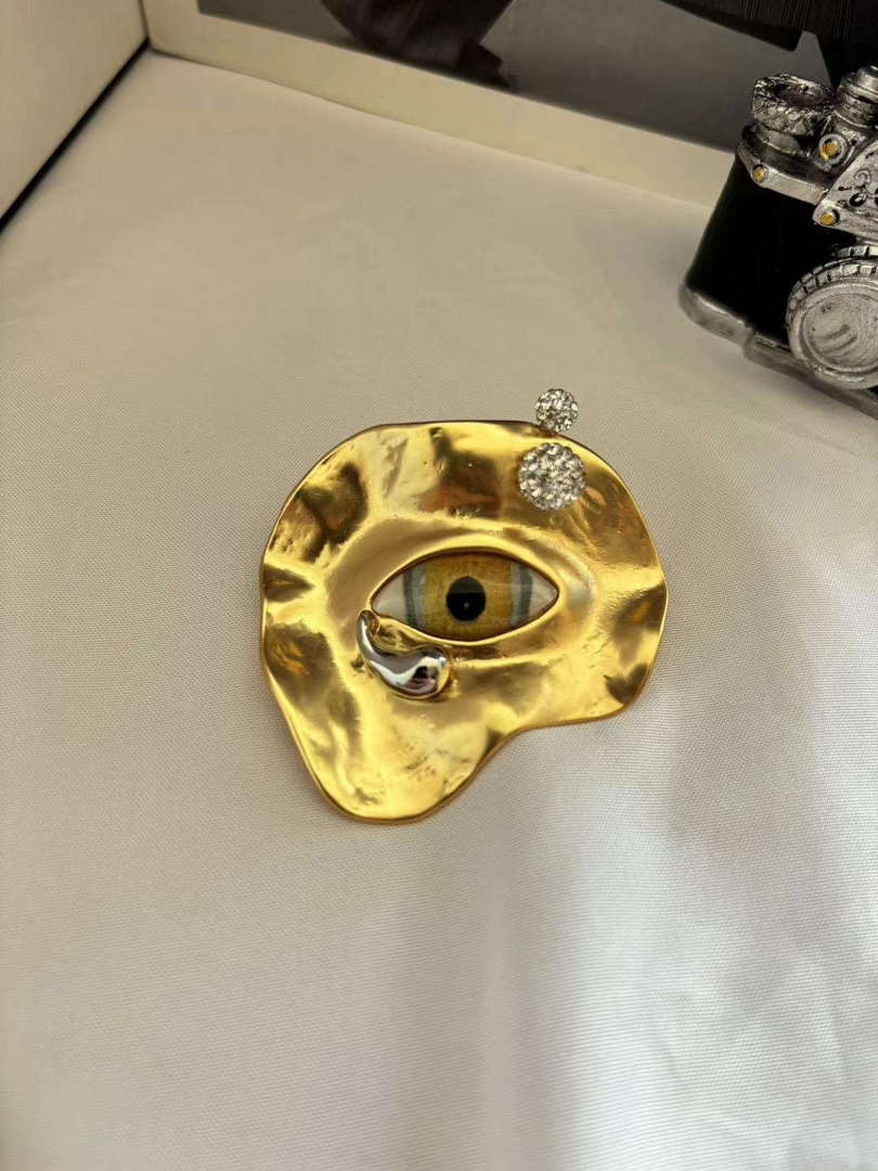 Schiaparelli Mask Eye Brooch S9524