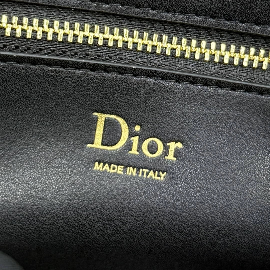 Small Dior Médaillon Flap Bag M3919QDWP_M900 Black Grained Calfskin - Default Title - View 9