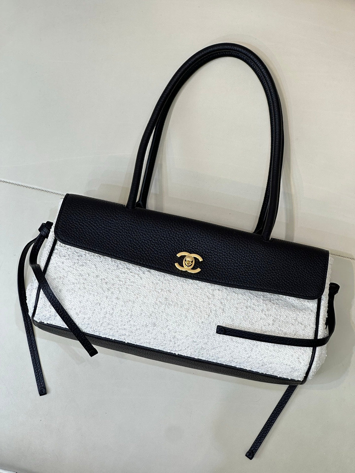 Chanel Small shopping bag AS6288 Tweed Black &White