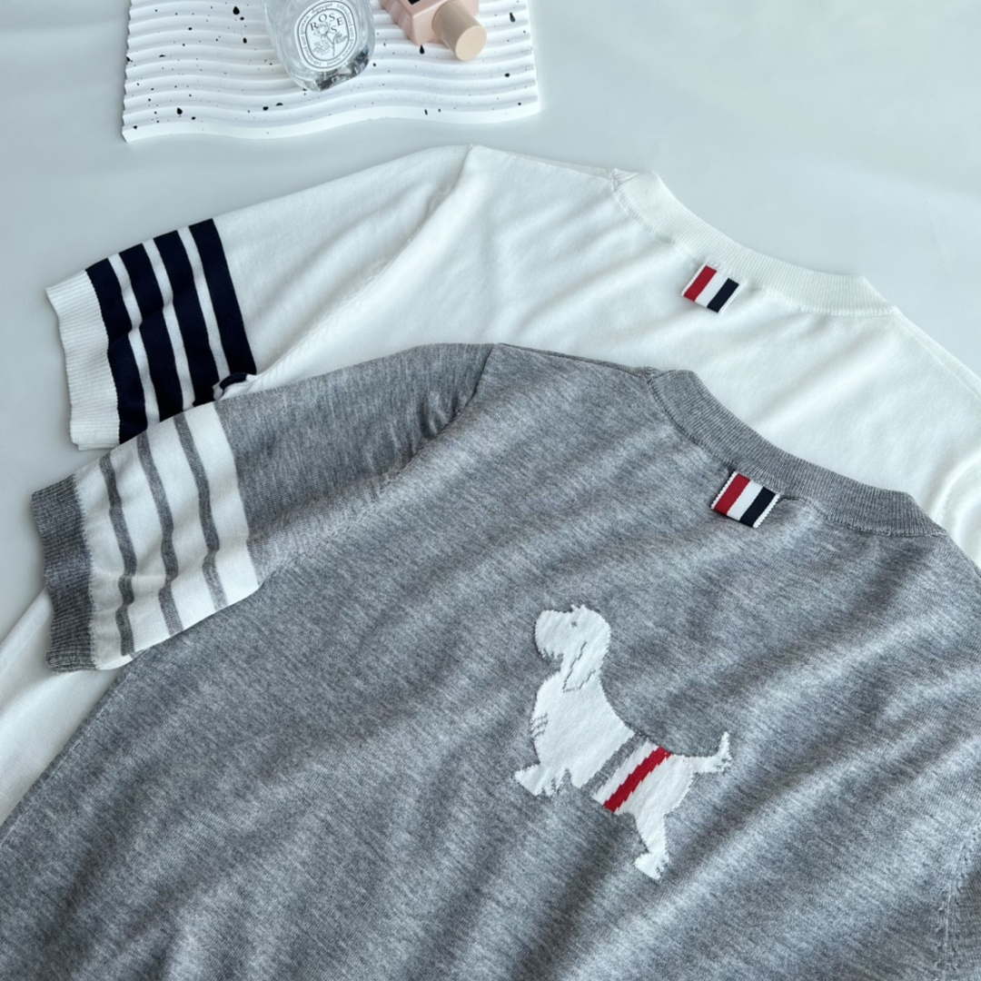 Thom Browne Women's Puppy Jacquard Short Sleeve Cardigan T-shirt T700038
