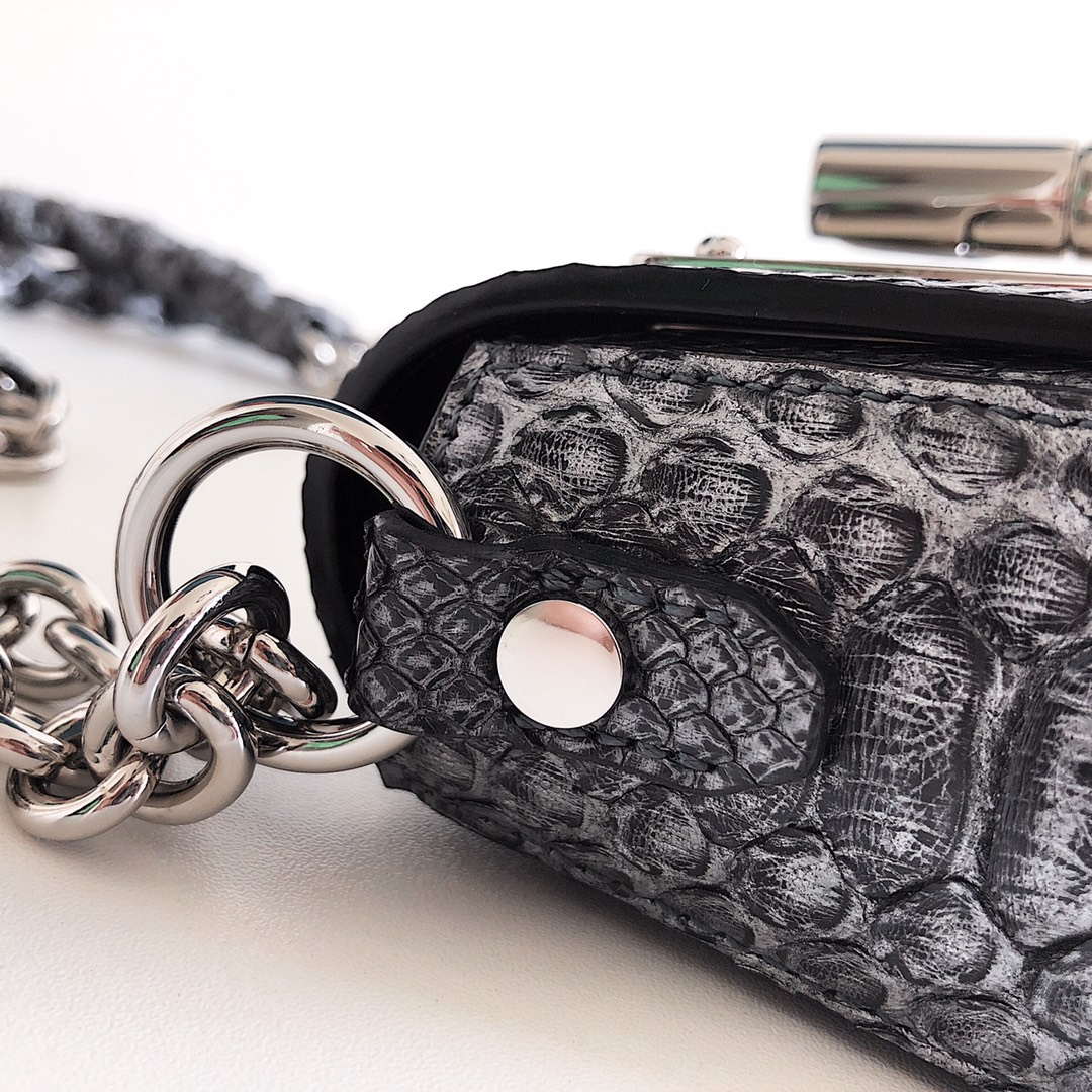 Tom Ford 25116800041 Metallic Python Natalia Chain Shoulder Bag Gray Black