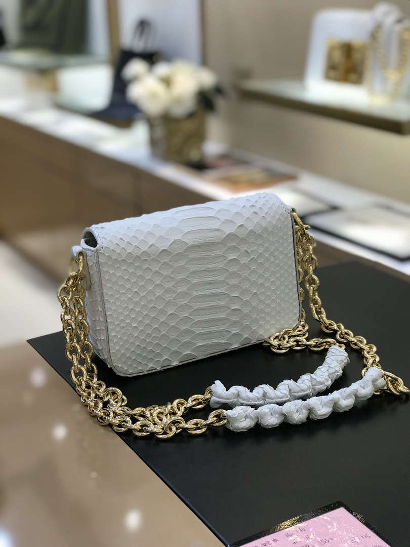 Tom Ford 25116800041 Metallic White Python Natalia Chain Shoulder Bag