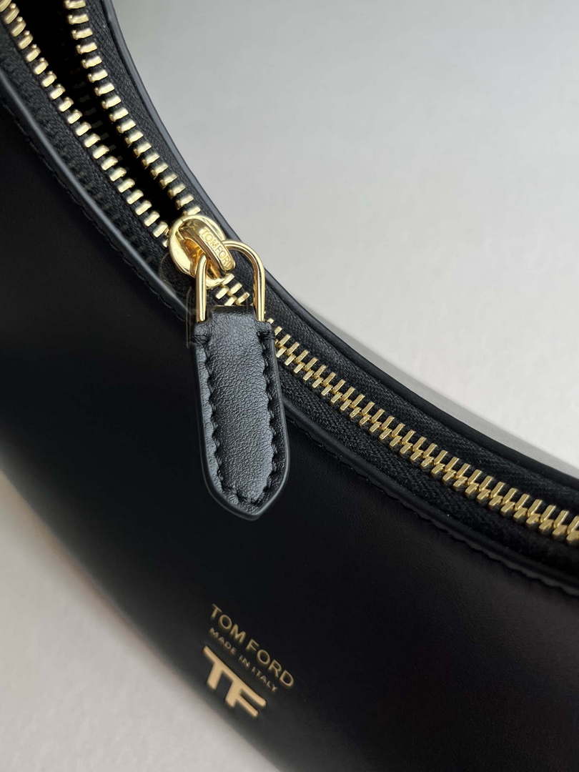 Tom Ford Grain Leather Bianca Mini Hobo 5520708811 Black